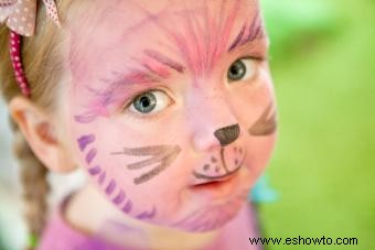 Aspectos básicos de la pintura facial para gatos:Conviértete en un lindo gatito o un felino feroz