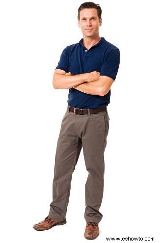 ¿Cuándo se mete un hombre una camisa polo? 