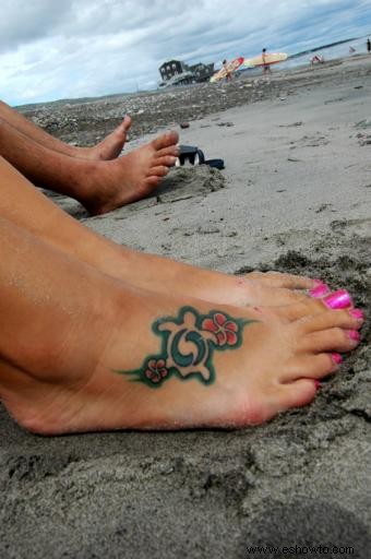 Tatuajes de flores hawaianas