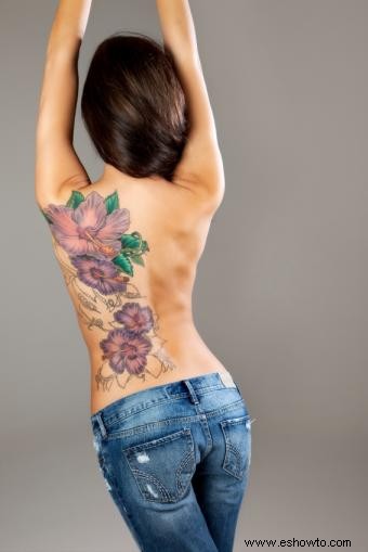Tatuajes de flores hawaianas