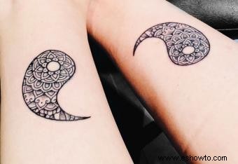 Tatuajes a juego de madre e hija