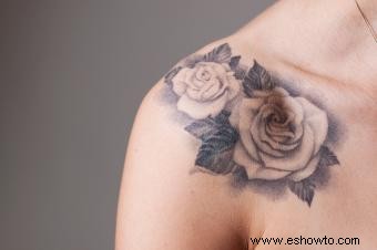 Tatuajes de rosas blancas