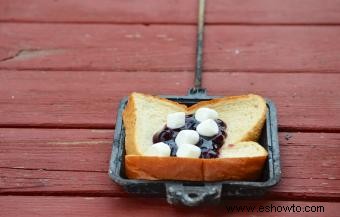 12 deliciosas recetas de postres para acampar que son fáciles de preparar