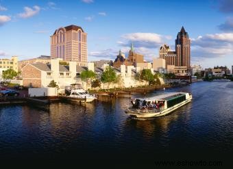 Crucero por el río Milwaukee 