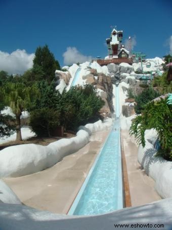 Las atracciones del parque acuático Typhoon Lagoon