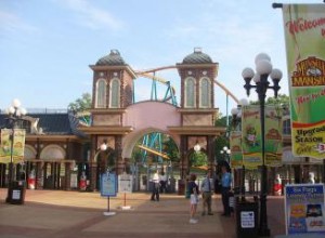 Guía Completa de Six Flags Over Georgia: Atracciones, Comida y Consejos Esenciales