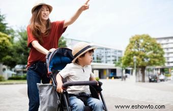 Consejos para elegir un cochecito para un niño autista 