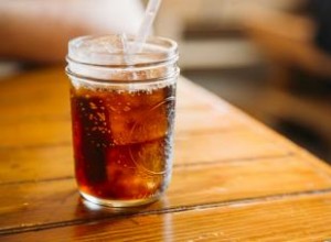 ¿Es dañino el color caramelo? Riesgos para la salud, gluten y recomendaciones expertas