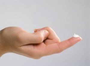 Bálsamo Calmante para Manos con Consuelda y Benjuí: Alivio Natural para Piel Irritada y Articulaciones Doloridas