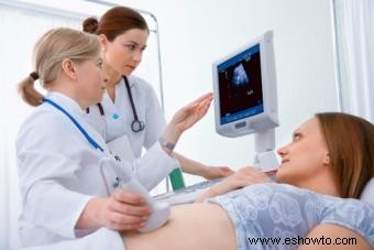 Explicación de la placenta previa y los riesgos involucrados