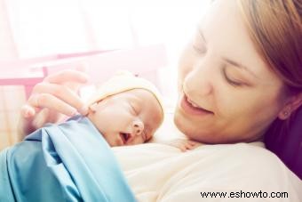 Maneras de ayudar a su bebé después de un parto prematuro
