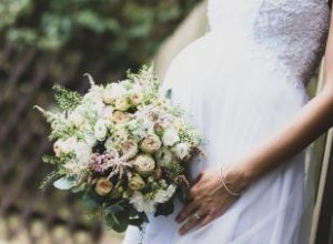 Guía experta: Cómo elegir el vestido de novia perfecto para embarazadas