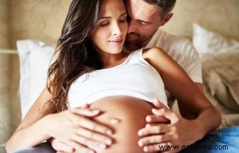 Razones por las que tu chico podría encontrarte incluso más sexy durante el embarazo