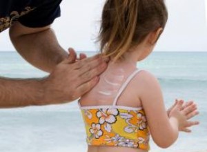 Protección Solar para Niños: Consejos Expertos para Mantener su Piel Segura