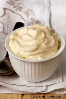 Recetas de mayonesa sin huevo (caseras) y opciones prefabricadas