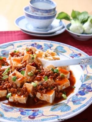 5 técnicas para cocinar tofu en tus platos favoritos