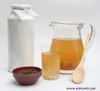 Receta de 10 pasos para preparar té de kombucha en casa