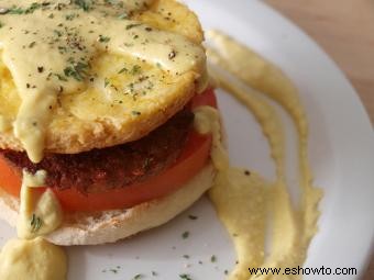 Receta benedictina de huevos veganos:sigue disfrutando de este clásico