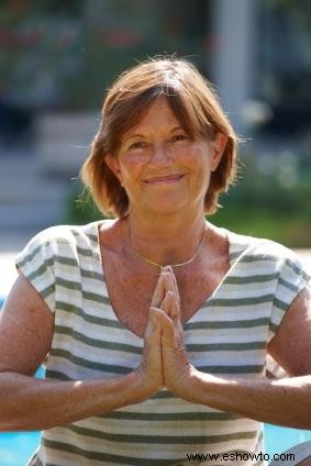 Clases de yoga para adultos mayores para mantenerse saludable