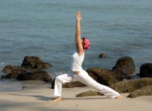 Postura de guerrero para principiantes y yoguis avanzados