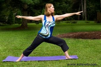 Yoga para los síntomas de la menopausia:obtenga el alivio que necesita