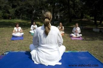 Cómo encontrar los estudios de yoga más cercanos
