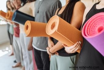 Grosor de la esterilla de yoga:guía para elegir la adecuada