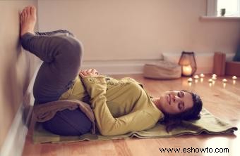 6 posturas de yoga con refuerzos + pasos sencillos