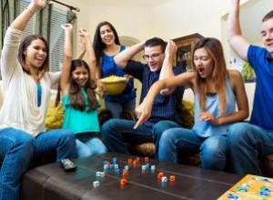 10 divertidos juegos de dados para adultos para vencer las probabilidades de aburrimiento