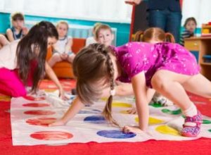 Juego de mesa Twister:aprende sobre el juego clásico (sin torpezas)