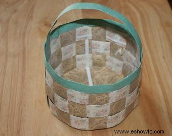 Cómo tejer una cesta de papel