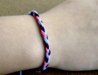 Cómo hacer pulseras de la amistad fáciles para principiantes 