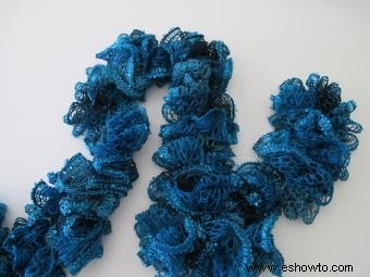 Cómo tejer una bufanda con volantes a crochet