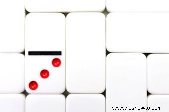 Estampado de caucho en dominós