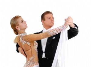 La Fascinante Historia del Vals: De Baile Campesino Escandaloso a Elegancia Global