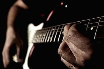 Cómo encontrar letras y acordes de jazz para guitarra