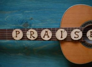 Cómo encontrar acordes y letras de guitarra gospel gratis