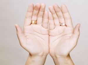 Líneas matrimoniales de lectura de la palma de la mano