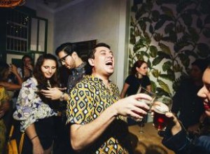 10 Cualidades Esenciales para Conquistar a un Hombre Géminis