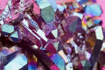 Rainbow Aura Quartz Significado y propiedades positivas