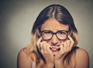 5 trucos de belleza de emergencia si olvidas tu neceser de maquillaje, por Jenny Patinkin