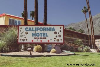 ¿Qué significan las letras de Hotel California?