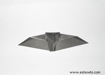 Cómo hacer un murciélago de origami