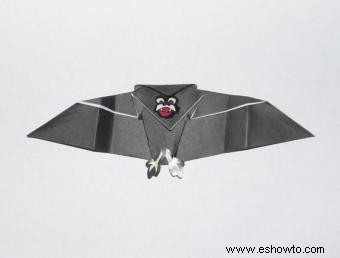 Cómo hacer un murciélago de origami