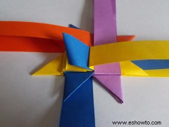 Estrellas navideñas alemanas de papel plegado