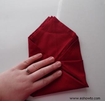 Cómo doblar servilletas para guardar cubiertos