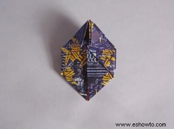 Cómo hacer una pajarita de origami