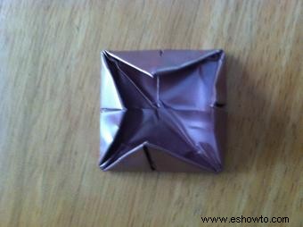 Cómo hacer adornos de origami