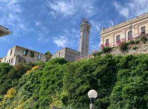 ¿Está embrujada Alcatraz? Las leyendas paranormales de la prisión más infame de EE.UU.