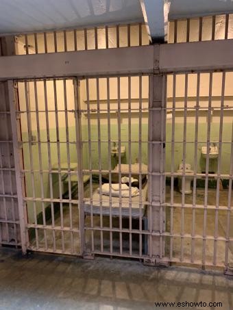¿Está embrujada Alcatraz? La historia fantasmal de una prisión infame